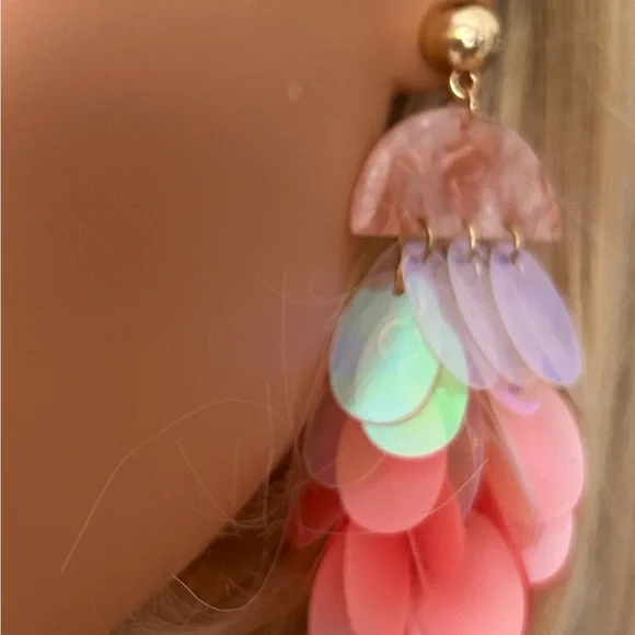 Natasha Gold and Peach Ruffled Statement Earrings🌺 - Picture 8 of 9